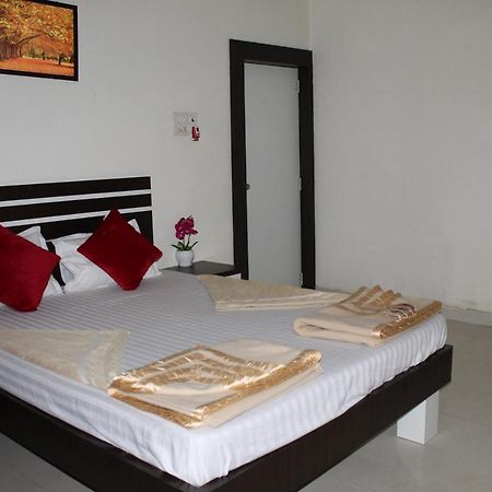 Ambhai Farmhouse Hotel Wada Екстериор снимка